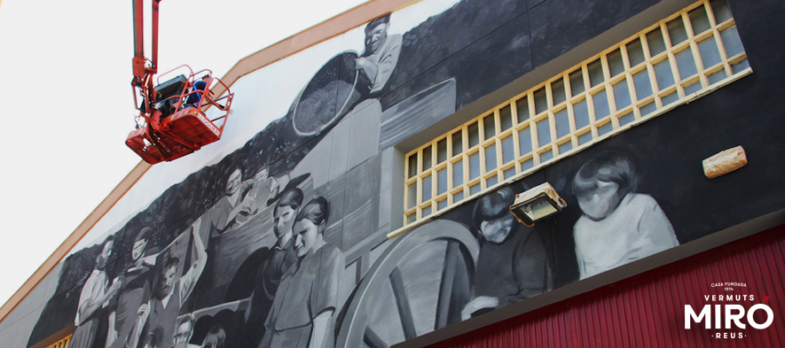   La façana de la fàbrica de Vermuts Miró acollirà un gran mural