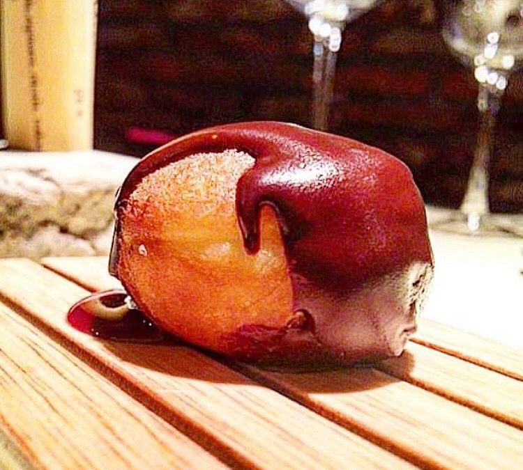 Berlina de crema de Miró Vermouth con crema de chocolate al aroma de sessam tostación
